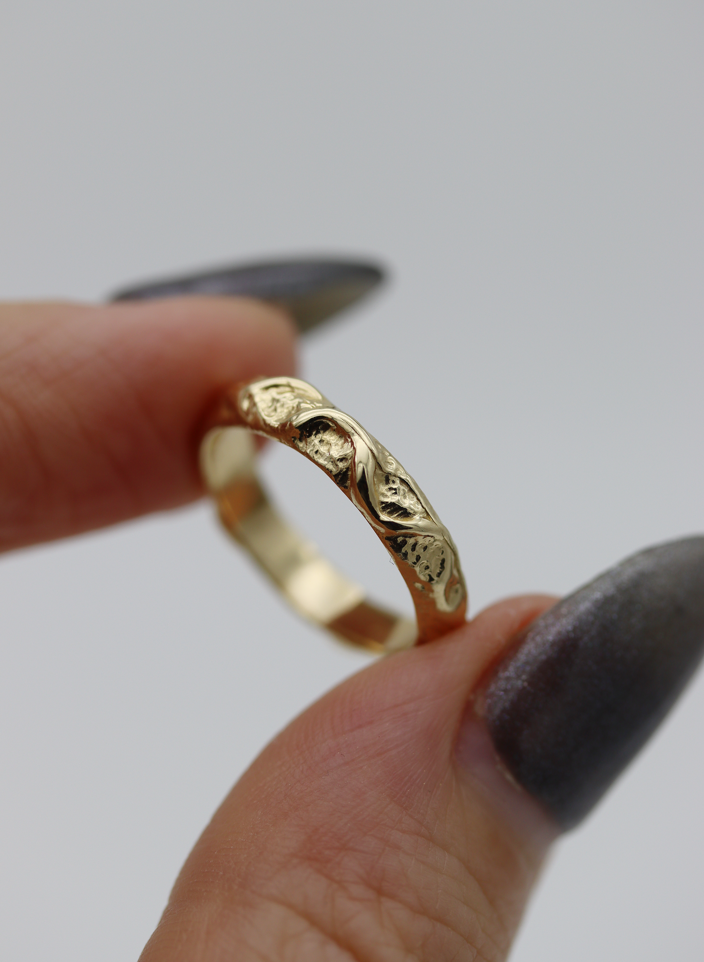 10K Yellow Gold Tangles Wedding Band