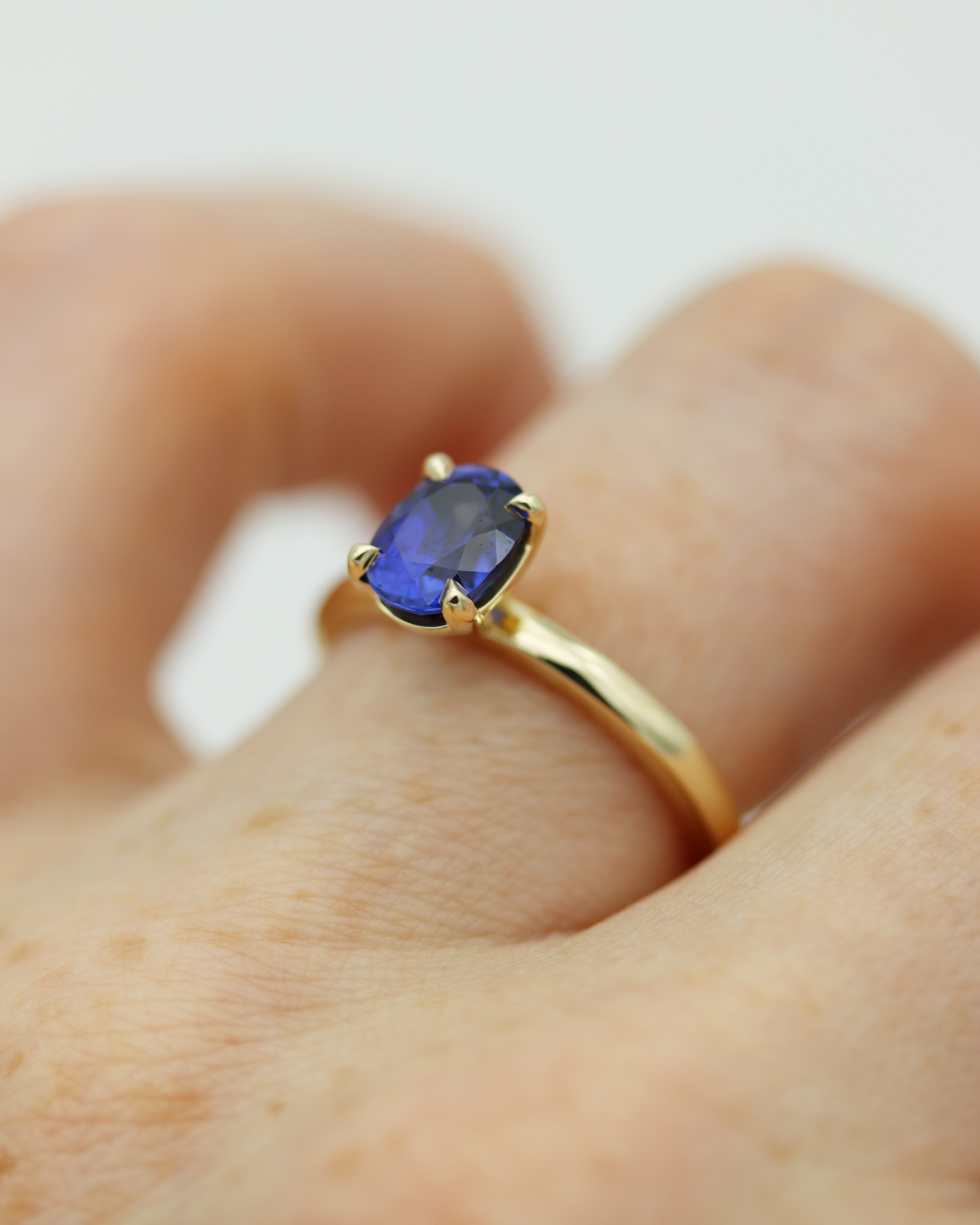 Fiona 1.24ct Oval Cut Blue Sapphire Solitaire Engagement Ring