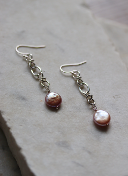 Barbed Wire Pearl Dangle Earrings - Pink