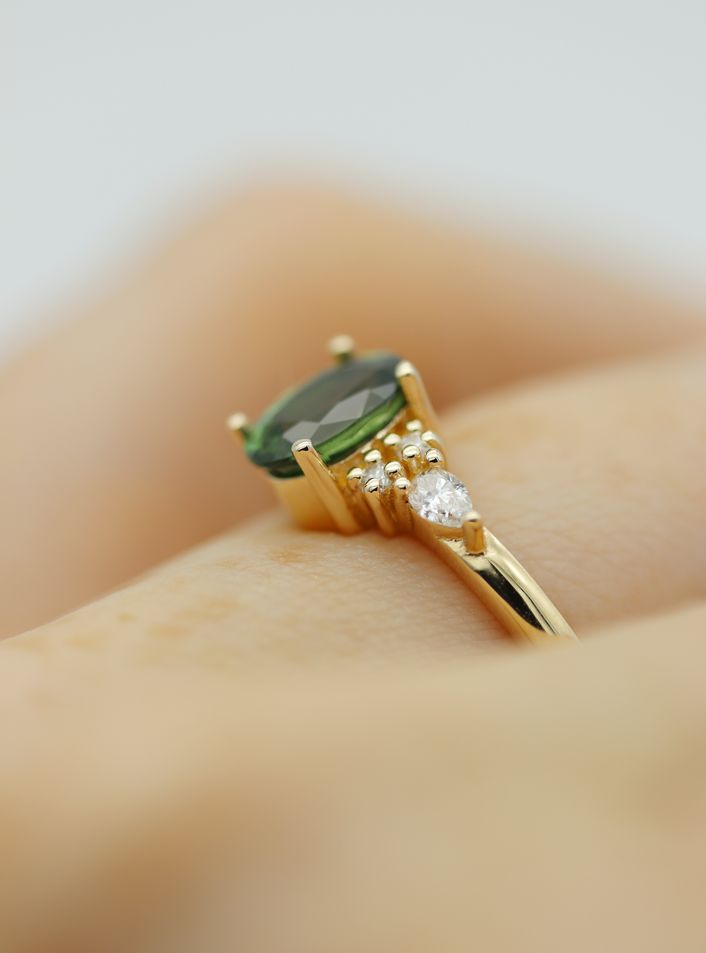 Isla 1.09ct Forest Green Oval Sapphire Engagement Ring
