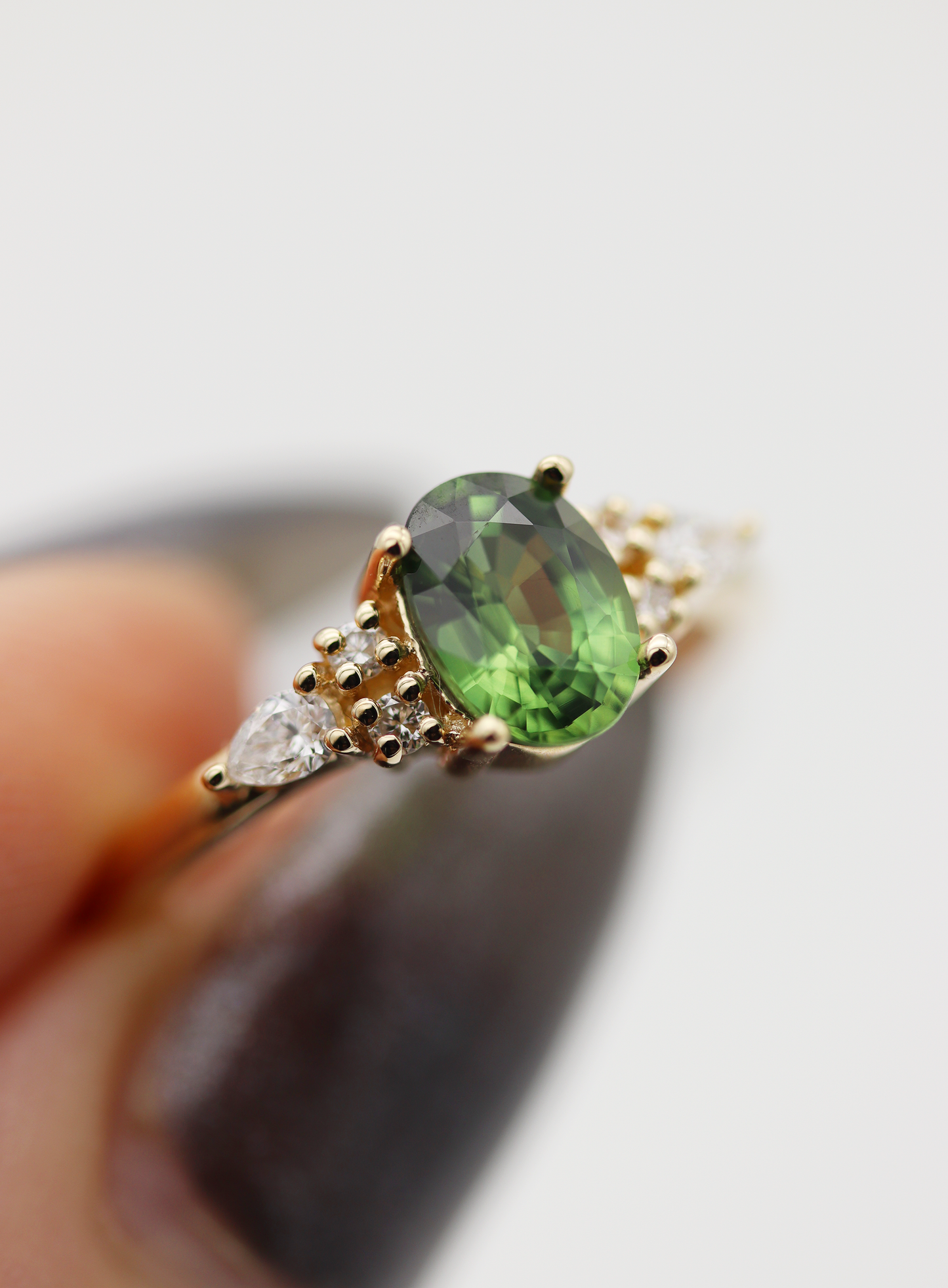 Isla 1.09ct Forest Green Oval Sapphire Engagement Ring
