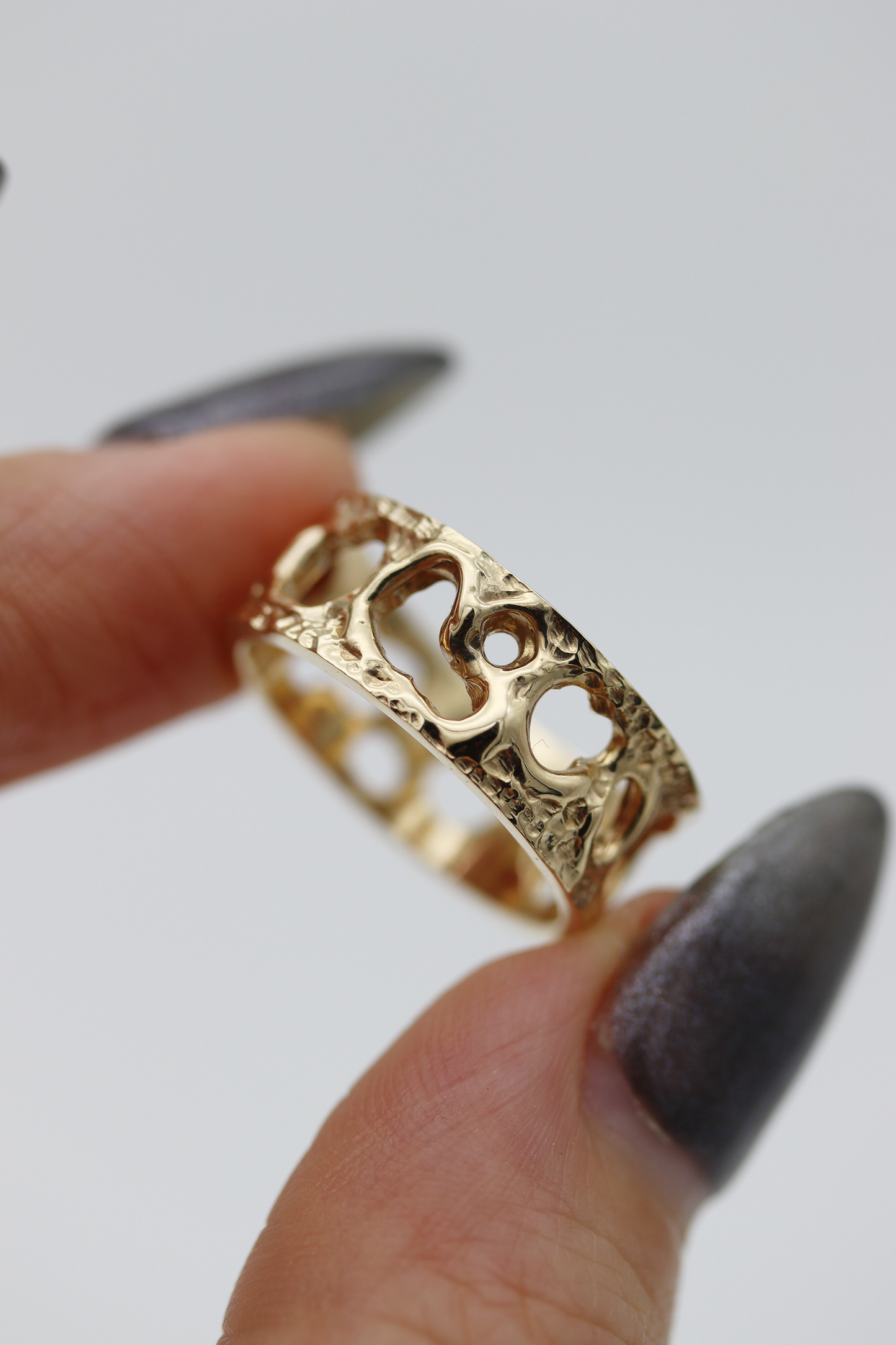 10K Yellow Gold Honeycomb Band