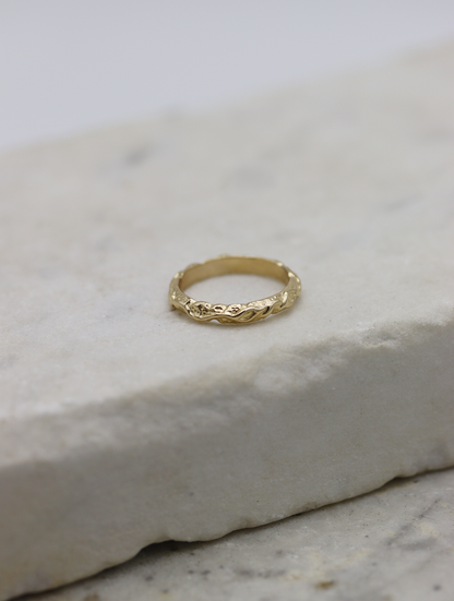 10K Yellow Gold Petite Tangles Wedding Band