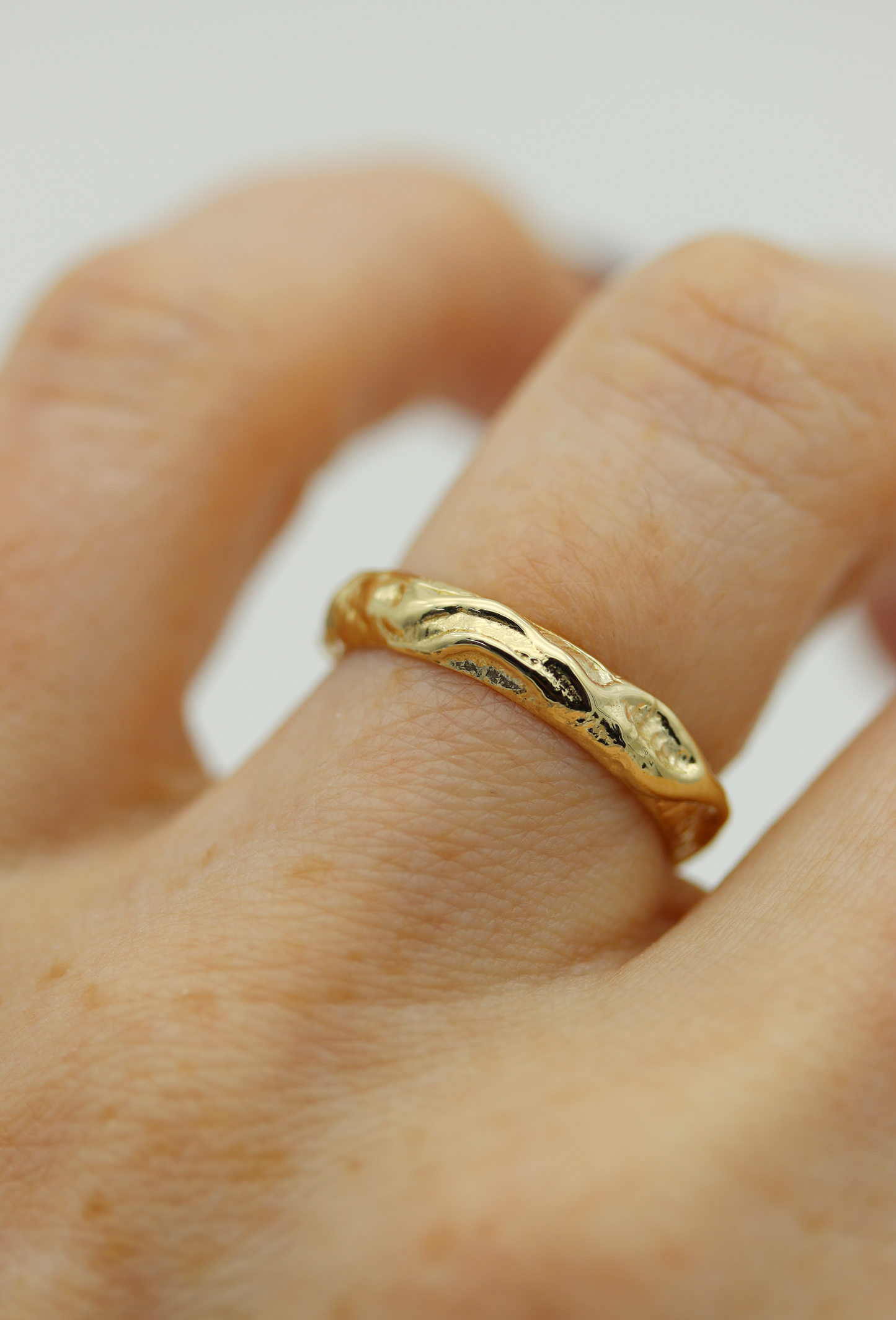 10K Yellow Gold Tangles Wedding Band