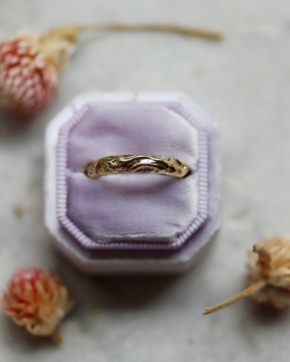 10K Yellow Gold Tangles Wedding Band
