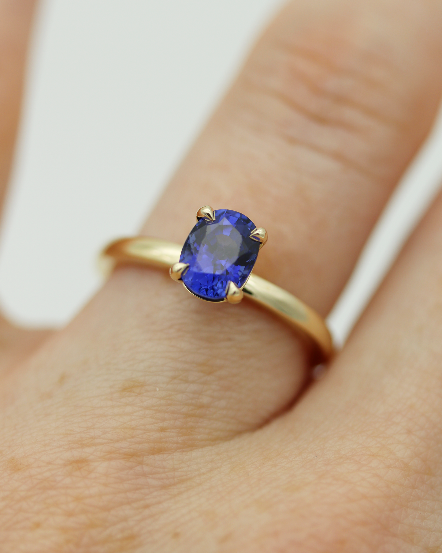 Fiona 1.24ct Oval Cut Blue Sapphire Solitaire Engagement Ring