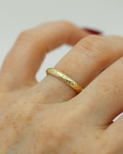 10K Yellow Gold Canyon Band