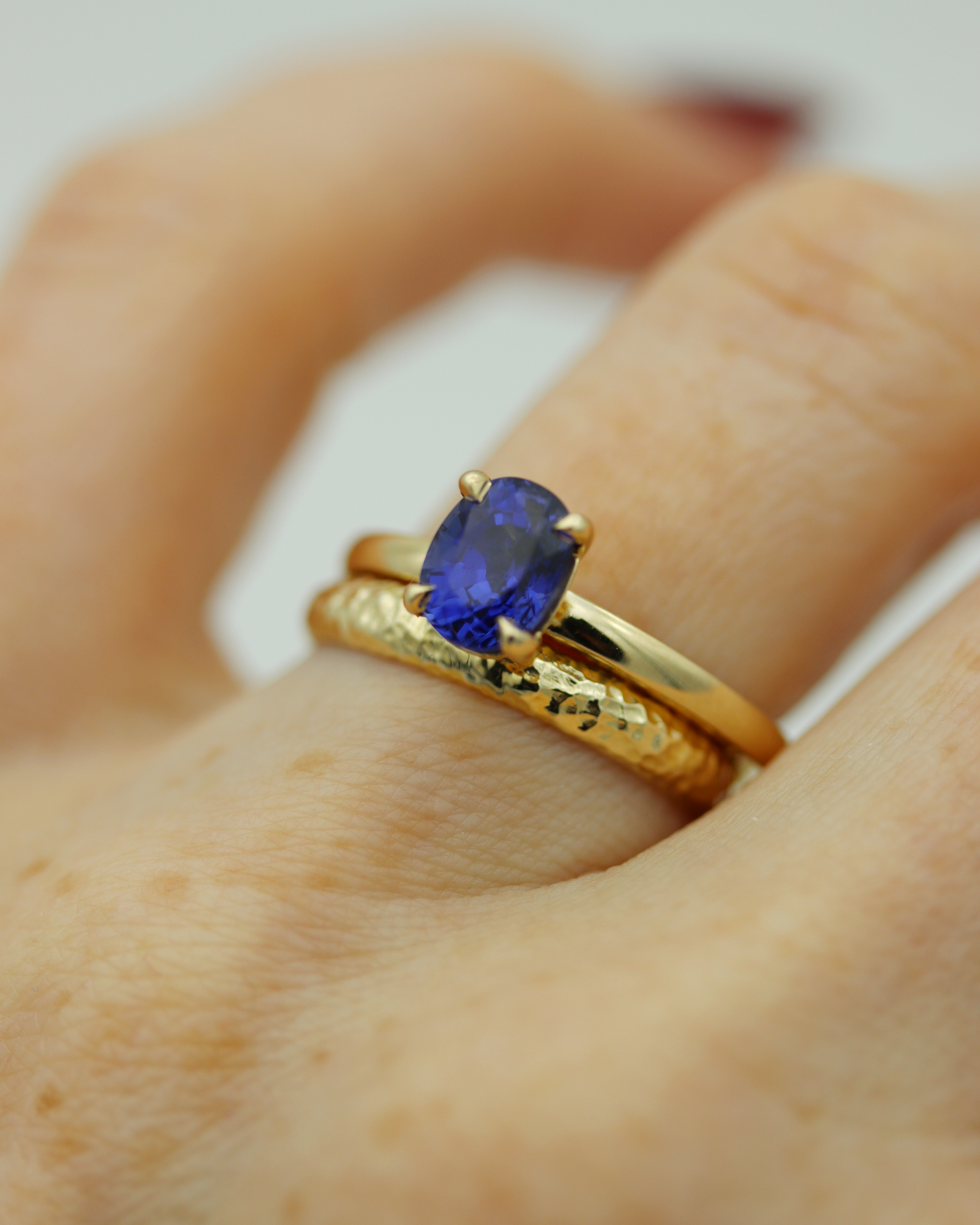 Fiona 1.24ct Oval Cut Blue Sapphire Solitaire Engagement Ring