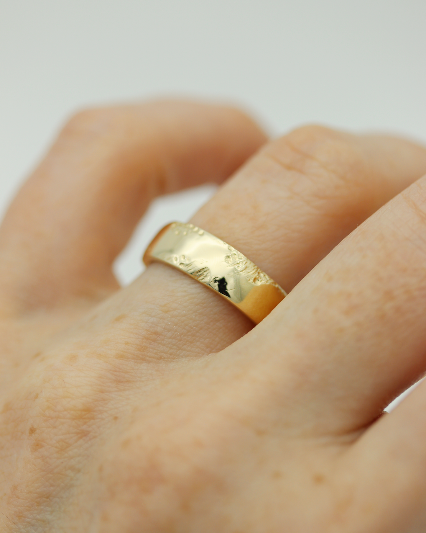10K Yellow Gold Erosion Band