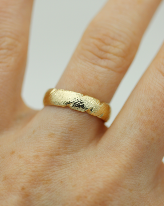 10K Yellow Gold Etched Wedding Band
