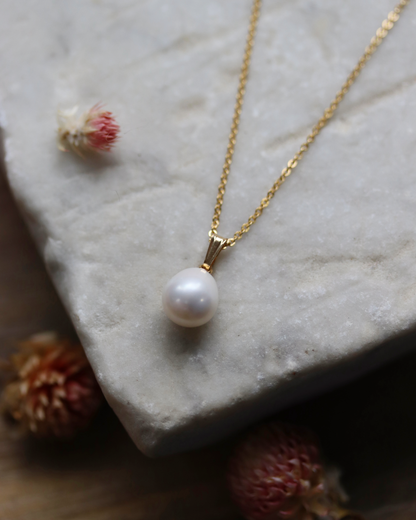Globe Pearl Necklace - Gold Fill