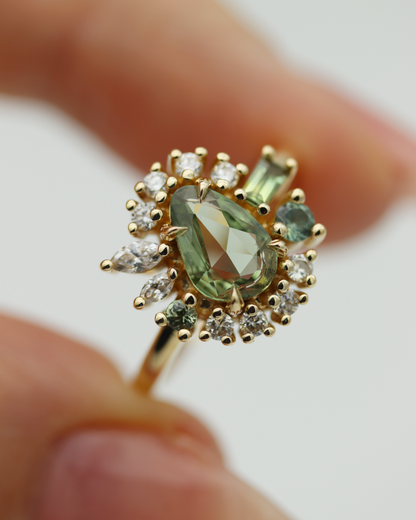Painter’s Palette 0.90ct Sage Green Rose Cut Sapphire Cluster Ring
