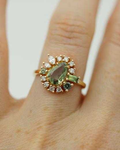Painter’s Palette 0.90ct Sage Green Rose Cut Sapphire Cluster Ring