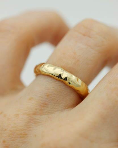 14KY Wide Liquid Gold Band (4mm)