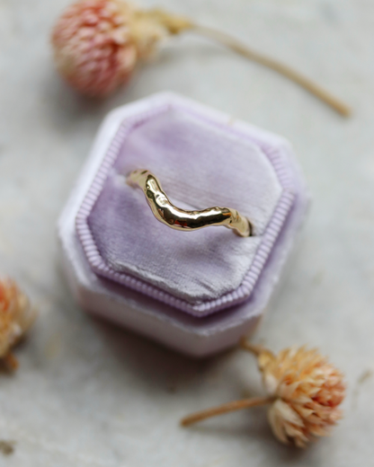 10K Yellow Liquid Gold Contour Band