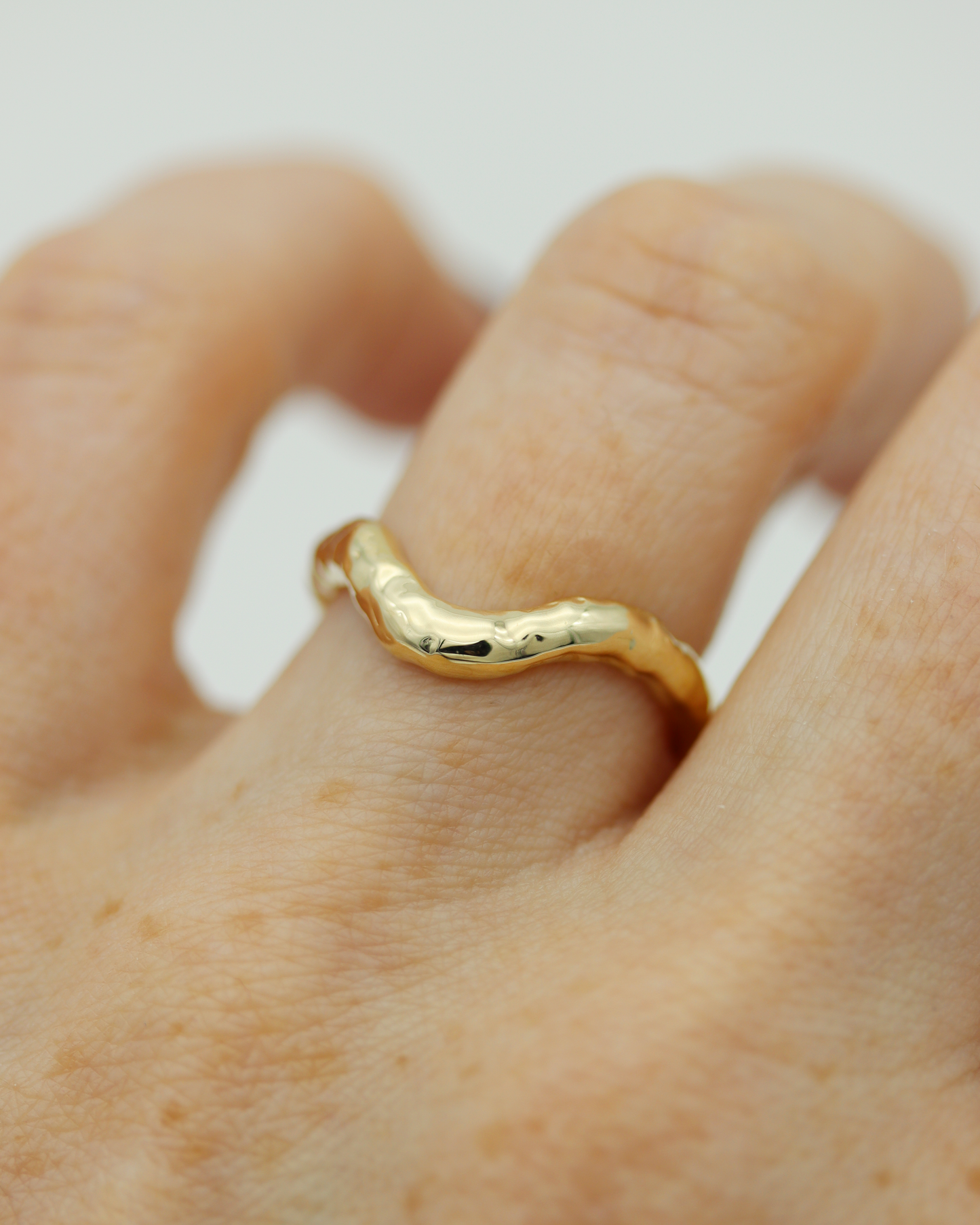 10K Yellow Liquid Gold Contour Band