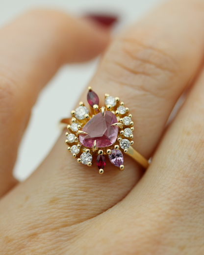 Painter’s Palette 0.70ct Pink Rose Cut Sapphire and Ruby Cluster Ring