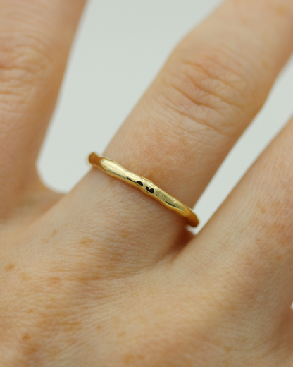 10KY Petite Liquid Gold Band (1.5mm)
