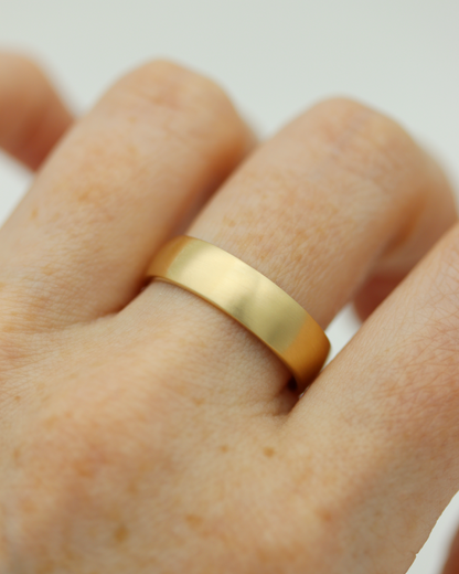 10K Yellow Gold Satin Wedding Band